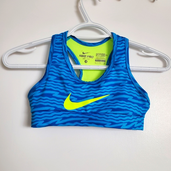 Nike Sports Bra - Picture 1 of 2